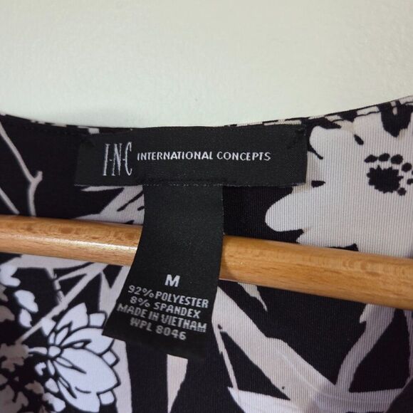 EUC INC INTERNATIONAL CONCEPTS WHITE BLACK FLORAL SURPLICE SLINKY MIDI DRESS M - Picture 13 of 15